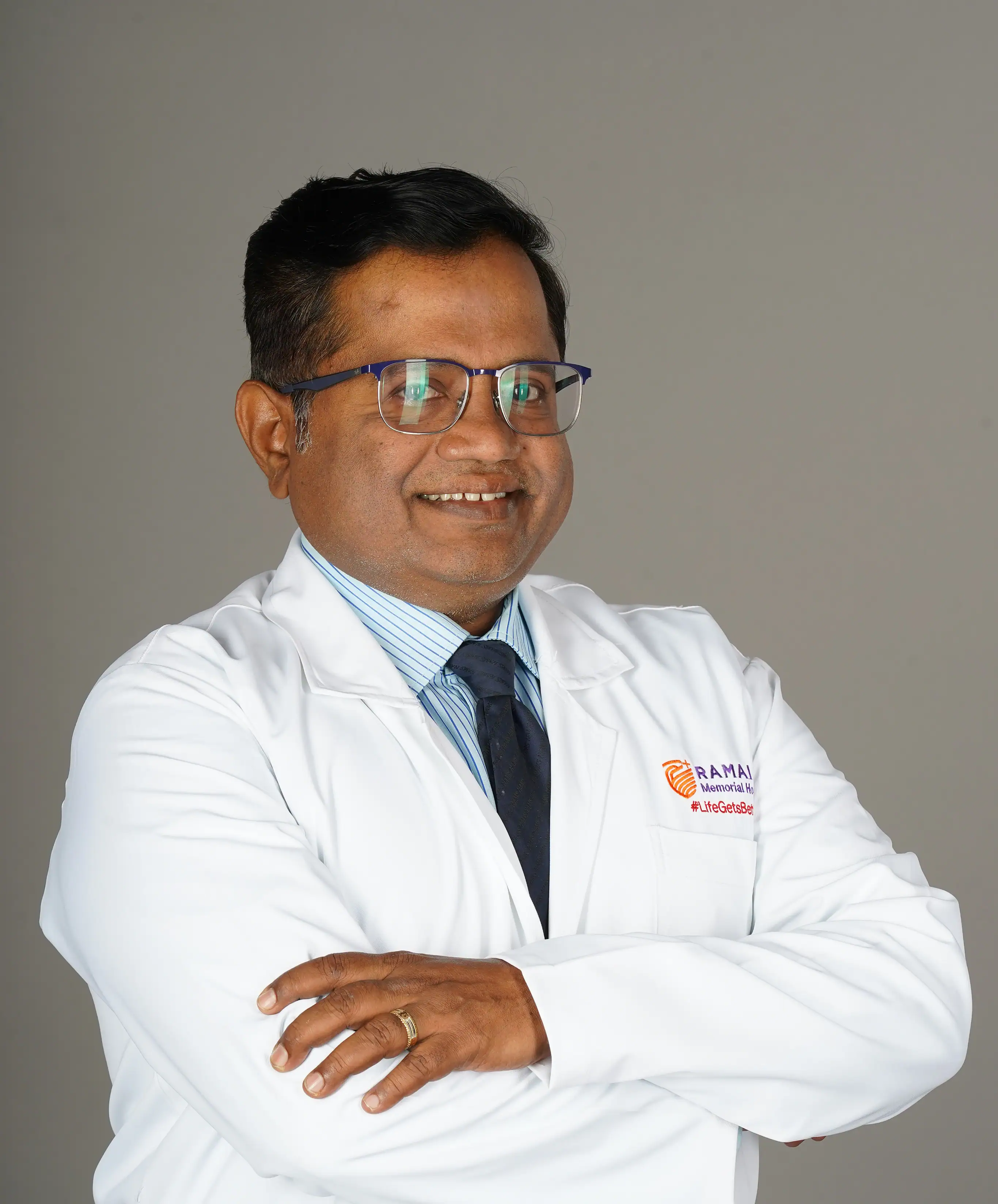 Dr. SOMASHEKAR A R